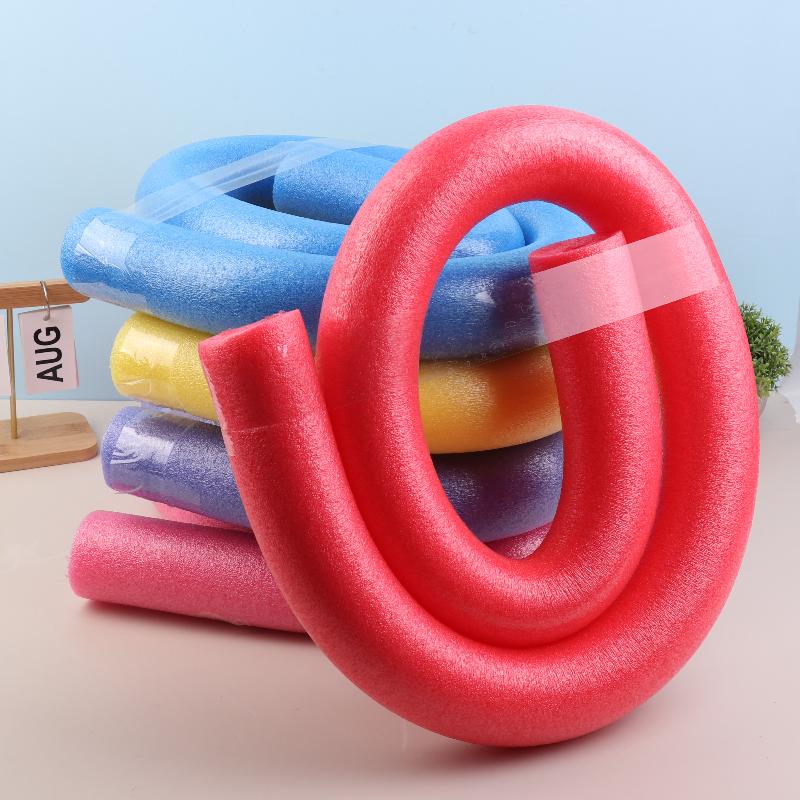 Foam Pool Noodle - Przydatne akcesoria do basenu dla dzieci: